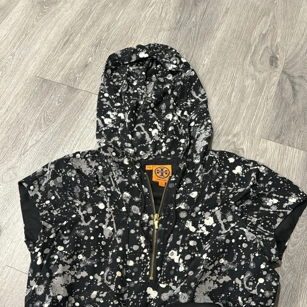 Tory Burch Black White Pullover Hooded Active Dress Women’s 2 Lounge